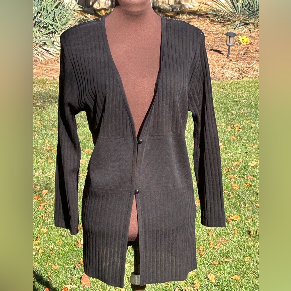 MISOOK sXL elegant blk cardigan-LOOKS NEW (except for tag)-ribbed knit-button up